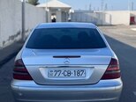 Mercedes E 220-2