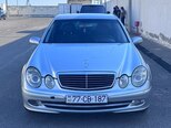 Mercedes E 220-1