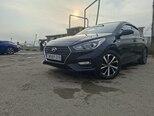 Hyundai Accent-12