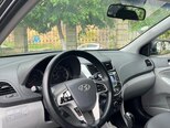 Hyundai Accent-12