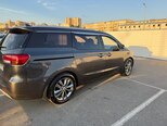 Kia Carnival-12