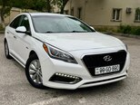 Hyundai Sonata-4
