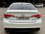 Hyundai Sonata-8