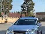 Mercedes E 220-1
