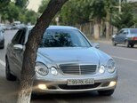 Mercedes E 270-1
