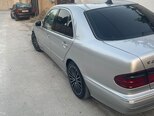 Mercedes E 240-6