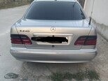 Mercedes E 240-2