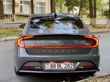 Hyundai Sonata-12