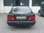 Mercedes E 240-5