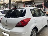 Nissan Tiida-12
