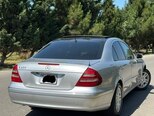 Mercedes E 320-9
