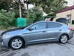 Hyundai Elantra-12