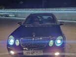 Mercedes E 220-1