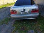 Mercedes E 240-2