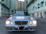 Mercedes E 240-1