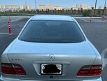 Mercedes E 240-16
