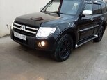 Mitsubishi Pajero-1