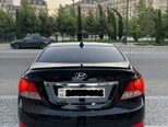 Hyundai Accent-5