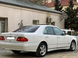 Mercedes E 270-6