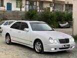 Mercedes E 270-10