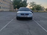 Volkswagen Passat-1