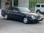 Mercedes E 270-1