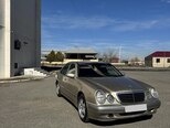 Mercedes E 220-2