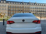 Volkswagen Passat-8