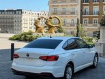 Volkswagen Passat-10