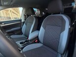 Volkswagen Passat-16