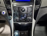 Hyundai Sonata-24