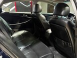 Hyundai Sonata-23