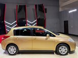 Nissan Tiida-5