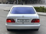 Mercedes E 200-4