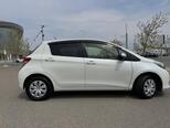 Toyota Vitz-13