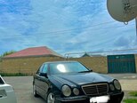 Mercedes E 240-5