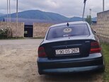 Opel Vectra-4
