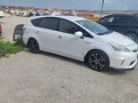 Toyota Prius V-3