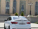 Hyundai Accent-2