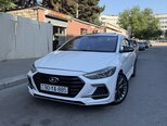 Hyundai Elantra-1