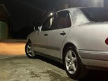 Mercedes E 320-7