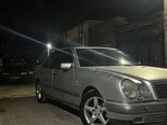 Mercedes E 320-4