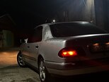 Mercedes E 320-5