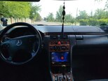 Mercedes E 270-4