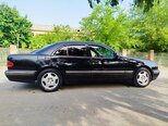 Mercedes E 270-8