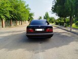 Mercedes E 270-6