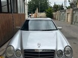 Mercedes E 230-1