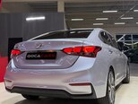 Hyundai Accent-10