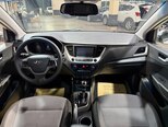 Hyundai Accent-14