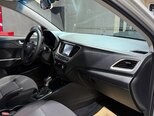 Hyundai Accent-12